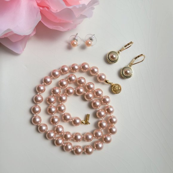 Faux PINK PEARL Set ~ 17” Necklace + 2 Pr. Earrings - Picture 1 of 7
